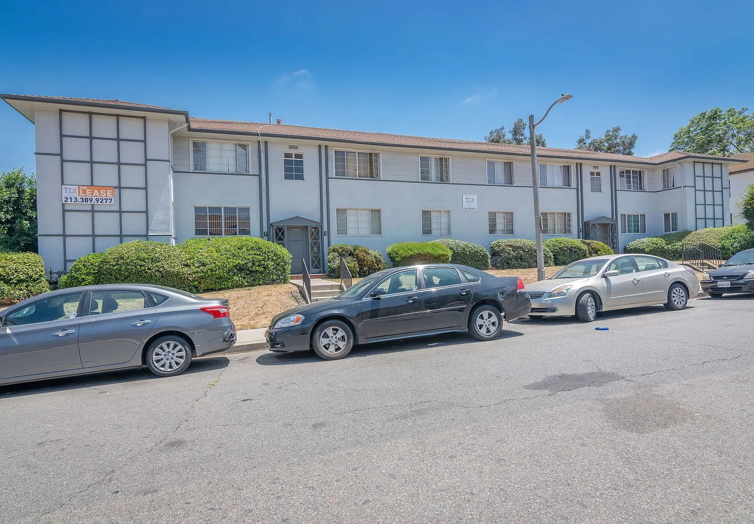 1 bed, 1.0 bath, 700 sqft, $1,592 — Photo 1