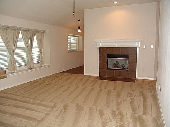 2nd image of 1217 Appalachian Ln