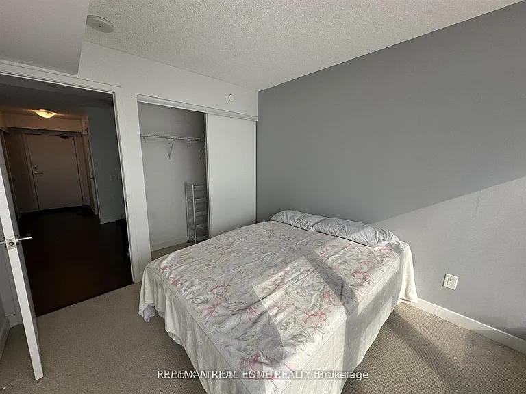 72 Esther Shiner Blvd #320 — Photo 8