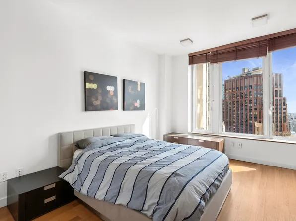 15 William Street 36DE image 5 of 6
