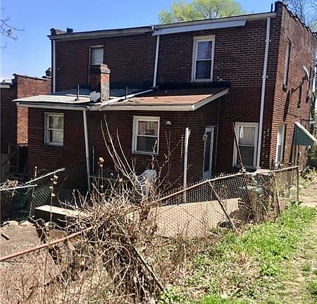 3rd image of 545 N Aiken Ave