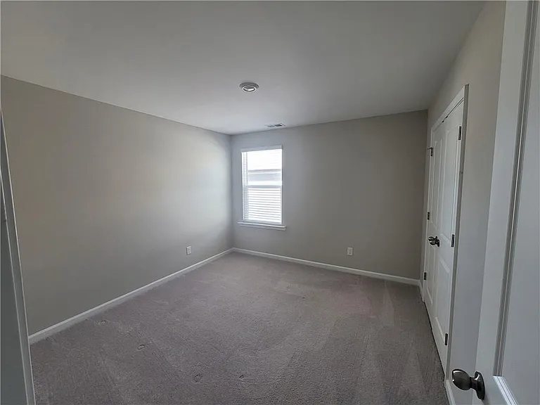 153 Golden Eagle Pkwy — Photo 8