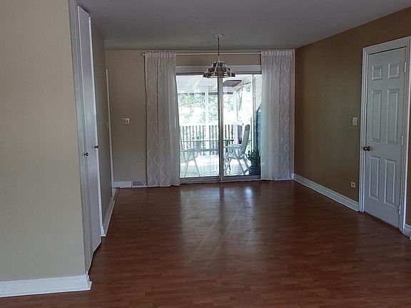 3rd image of 10062 Huntington Ct