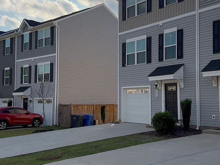 204 Maple Forge Trl — Photo 12