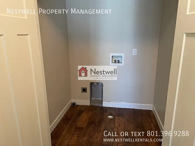 284 N 725 E — Photo 11