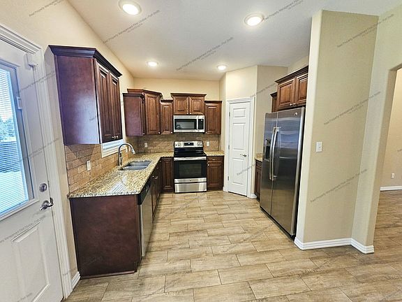 5th image of 9907 Landry Dr