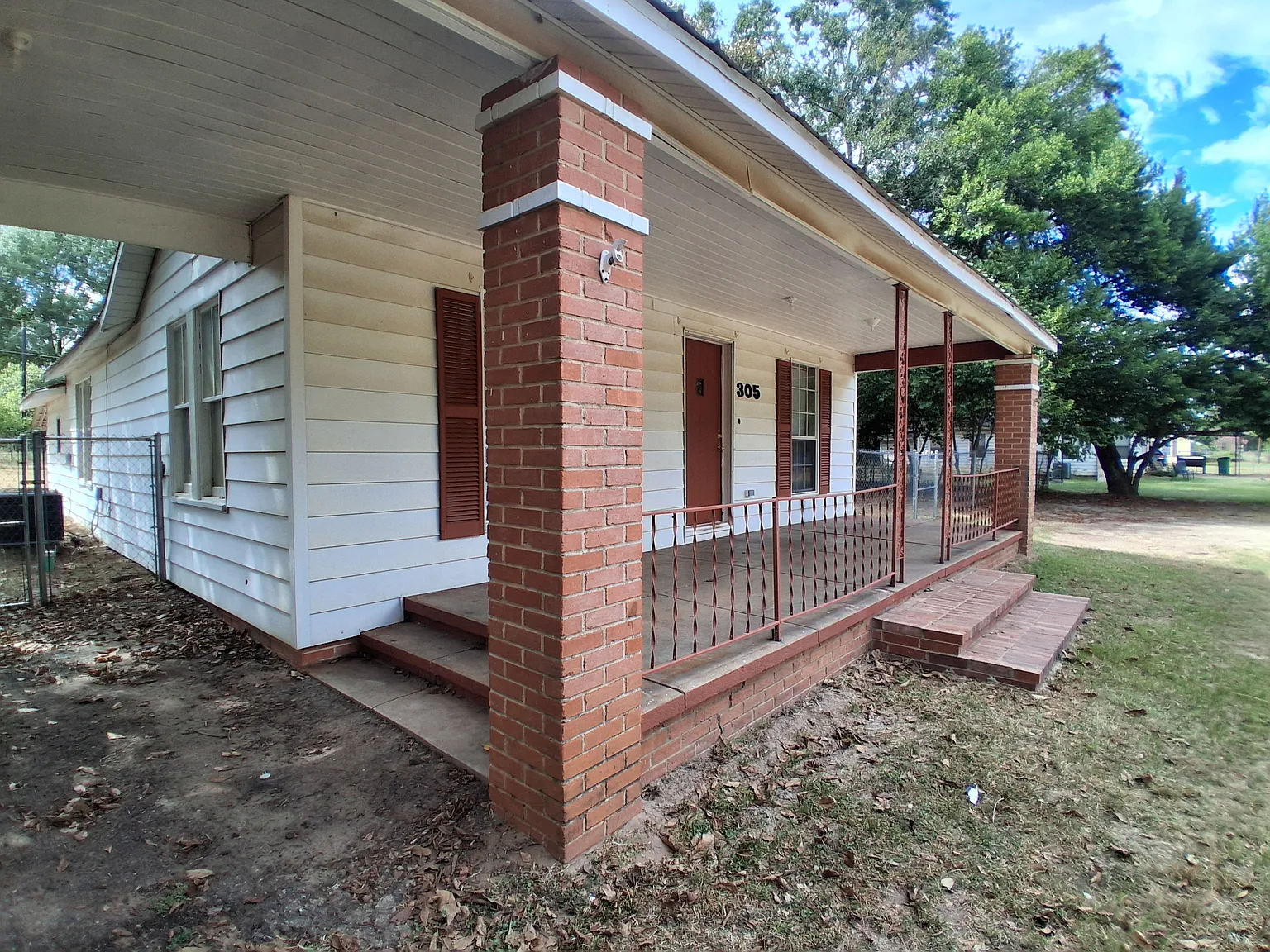 3 bed, 1387 sqft, $1,350 — Photo 3
