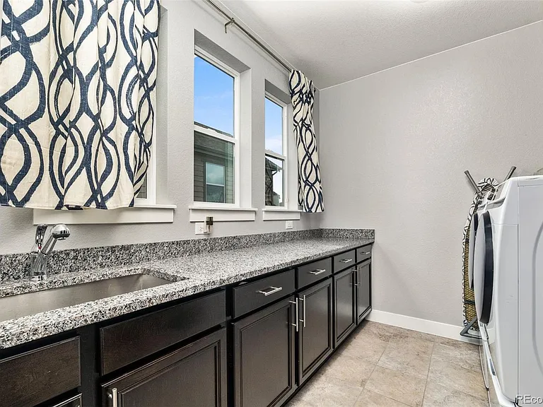 25537 E Alder Dr — Photo 43