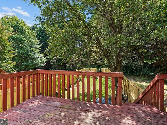 3rd image of 2076 Pinnacle Pointe Dr