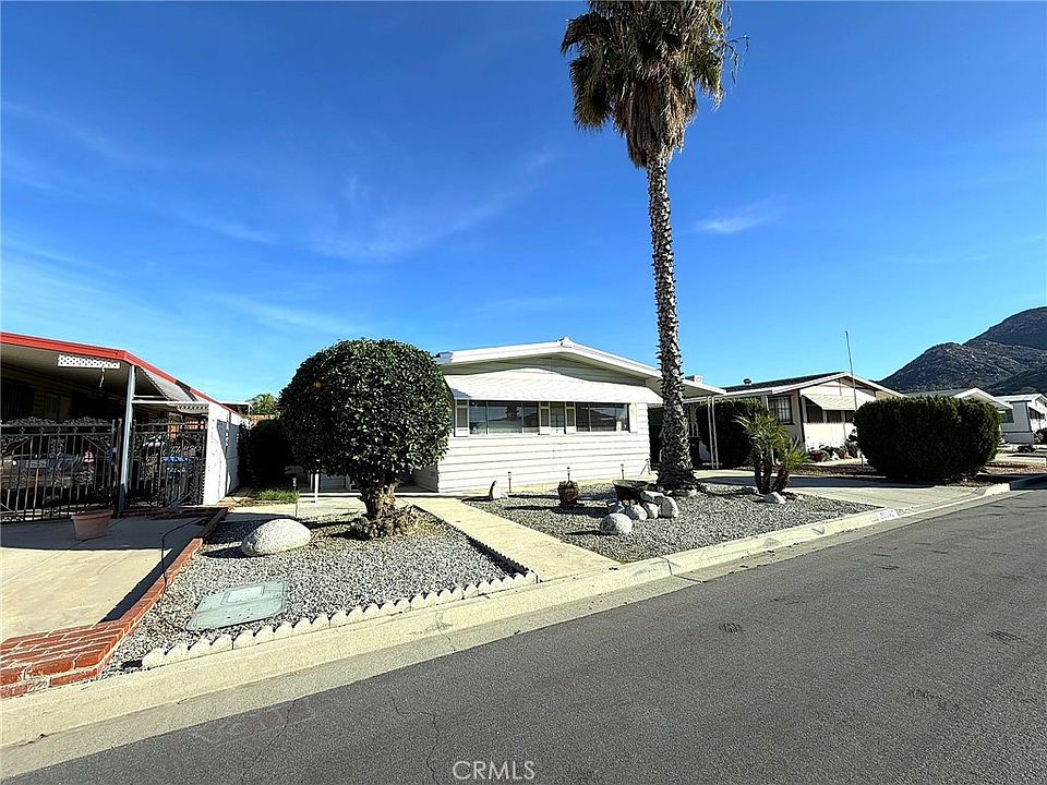 1st image of 26082 Seaforthia Palm Dr