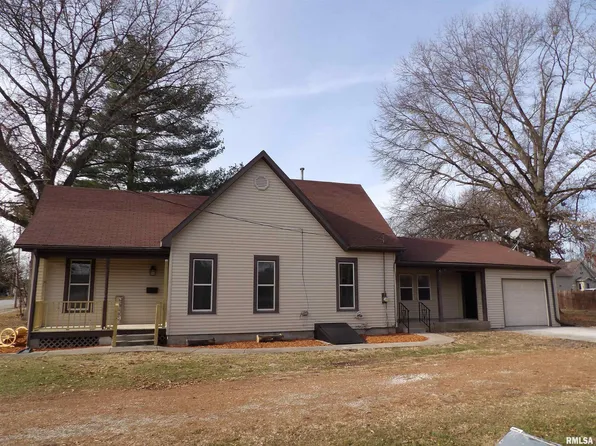 341 W Elm St, Waverly, IL 62692