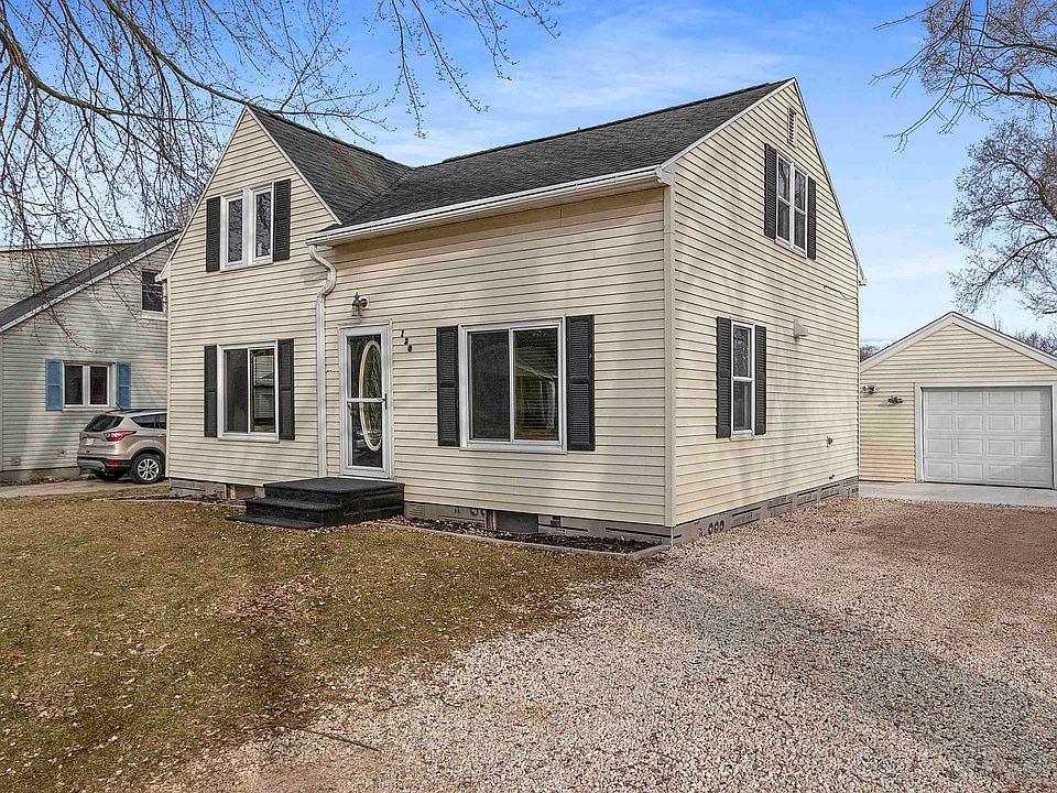 1st image of 130 E Pine St