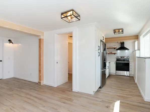 822 6th Ave N, Seattle, WA