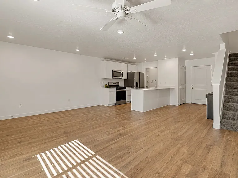 1737 S Devils Garden Ln — Photo 4