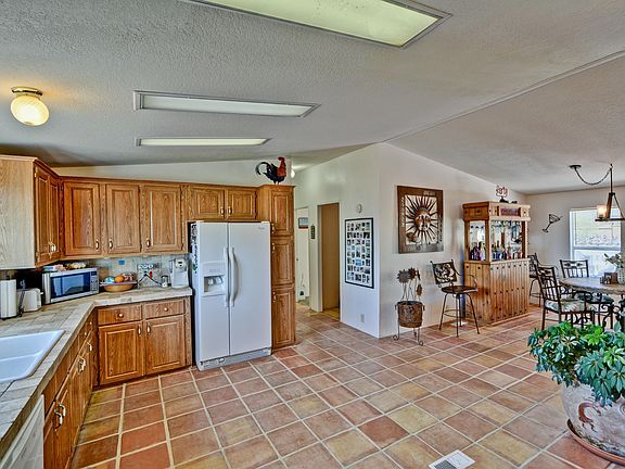 4th image of 38212 N 31st Ave