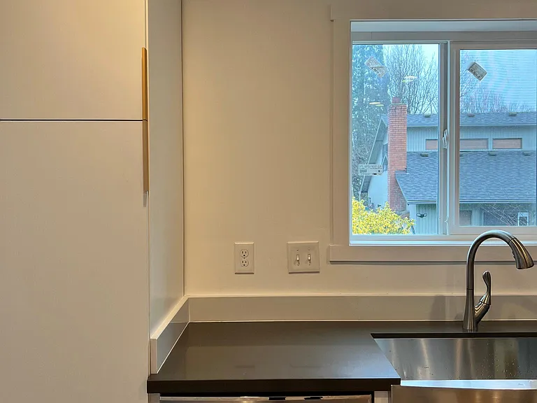 plenty of cabinet space