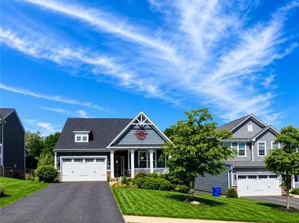 203 Foxtail Cir, Coraopolis, PA 15108