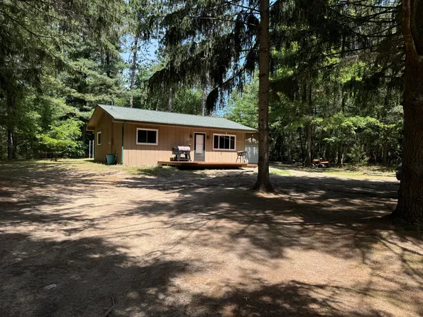 122 White Pine Dr, Roscommon, MI 48653
