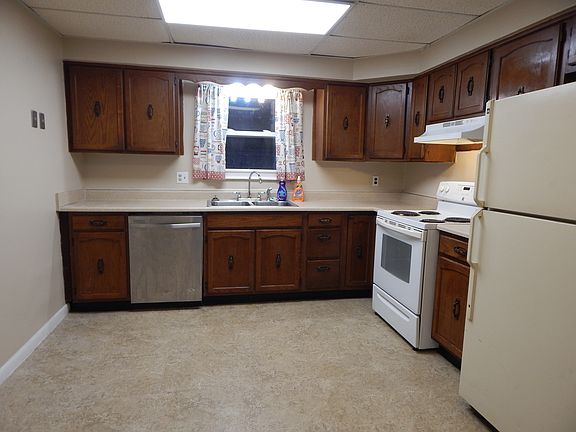 5th image of 4716 Burkhardt Ave