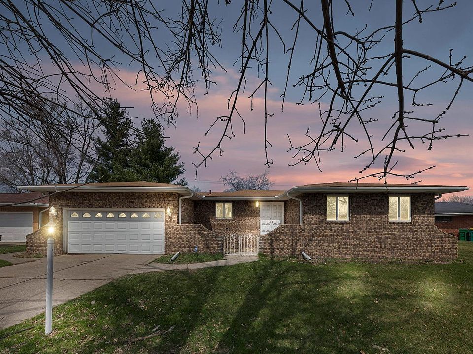 1st image of 2706 W 63rd Ave