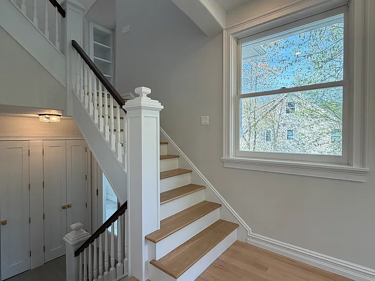 Sherwood Ave — Photo 38