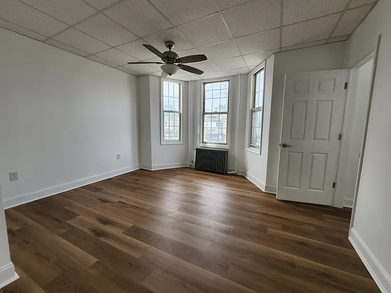 74 W 7th St #2 — Photo 6