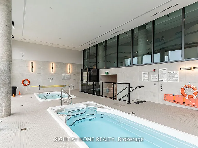 15 Wellington St S #301 — Photo 25