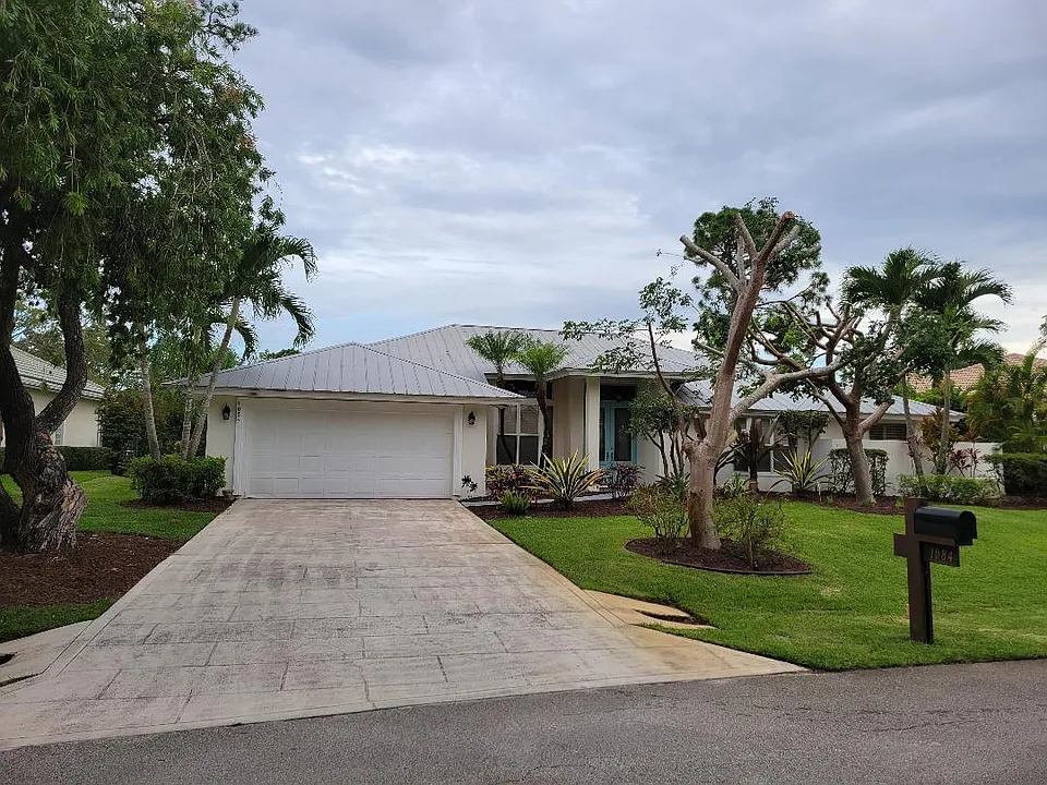 1084 SW Pigeon Plum Way