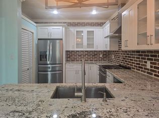 921 Marine Dr APT 327, Galveston, TX 77550