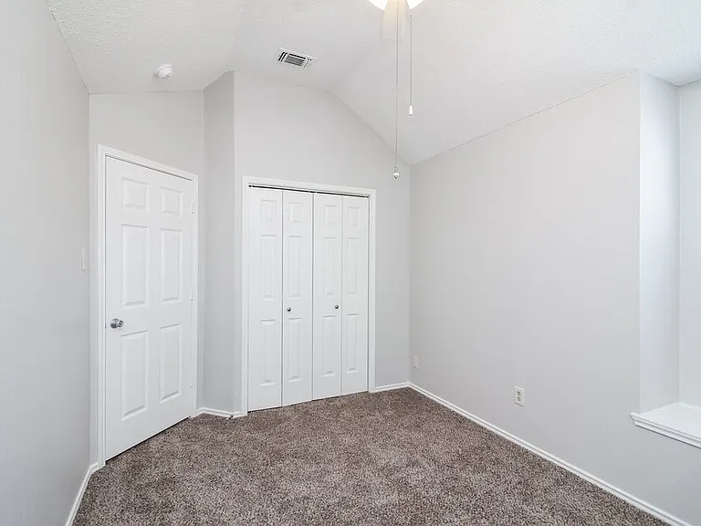2326 Weatherby Dr — Photo 13