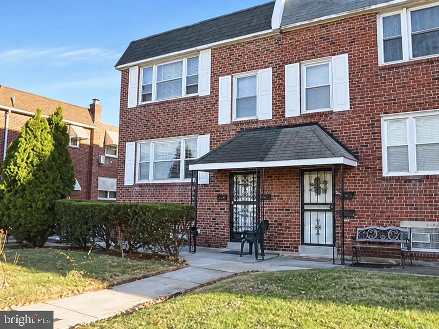 110 Chester Avenue — Photo 1