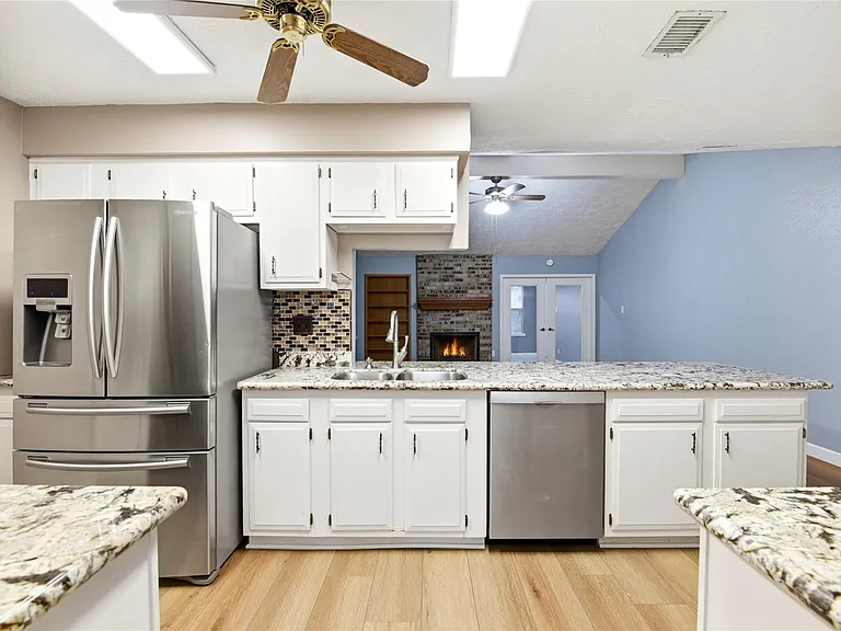 6009 Leafwood Cir — Photo 16