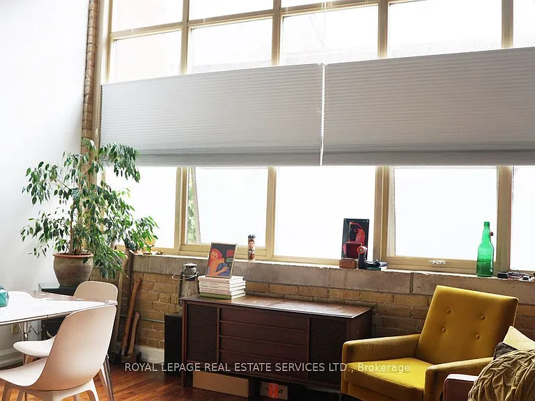 736 Dundas St E #203 — Photo 12