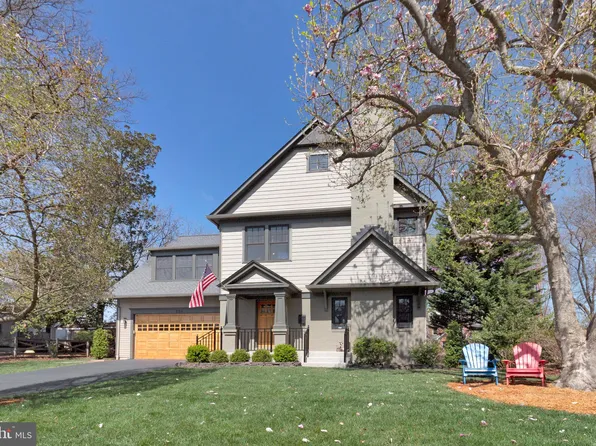 206 Patterson St, Falls Church, VA 22046