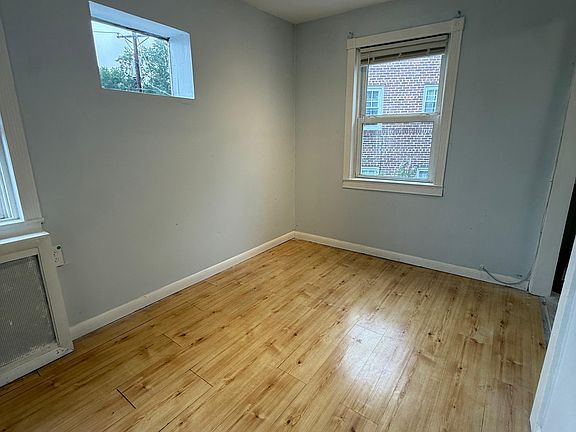 2nd image of 632 Cora Pl #2F