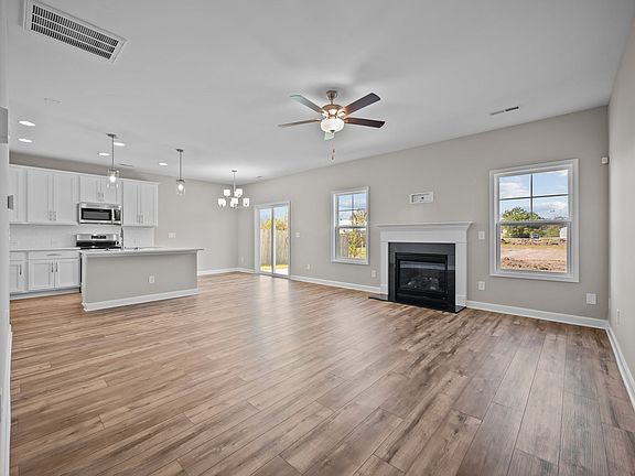 3rd image of 203 Fox Cove Xing