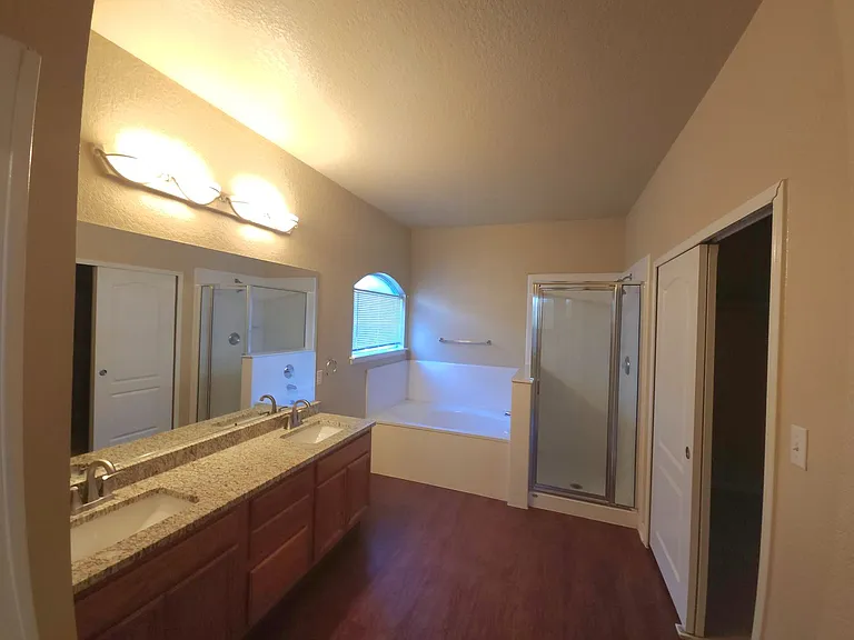 21215 Encino Ash — Photo 15