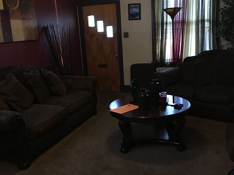 2nd image of 3212 Derry St