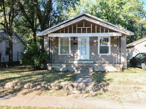 723 N C St, Arkansas City, KS 67005