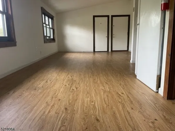 16 Walling Ave #302, Sussex, NJ 07461