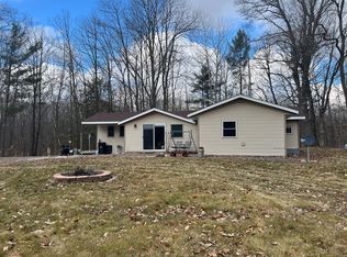 2777-2 1/2 St, Cumberland, WI 54829