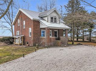 5544 E 2100th Rd, Hume, IL 61932