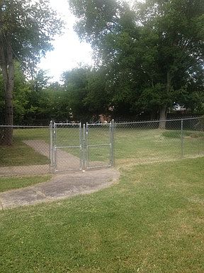 3rd image of 144 Clearlake Dr E