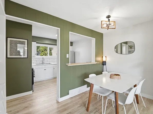 10622 51st Ave NW, Edmonton, AB T6H 0K9