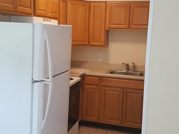3rd image of 8225 Heron Ln APT 2