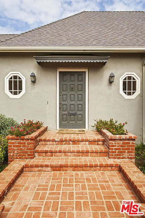 4 bed, 4.5 bath, 3278 sqft, $15,000 — Photo 2