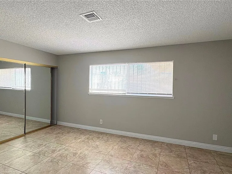 3564 Redwood St — Photo 12