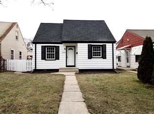 3213 S 6th St, Milwaukee, WI 53215