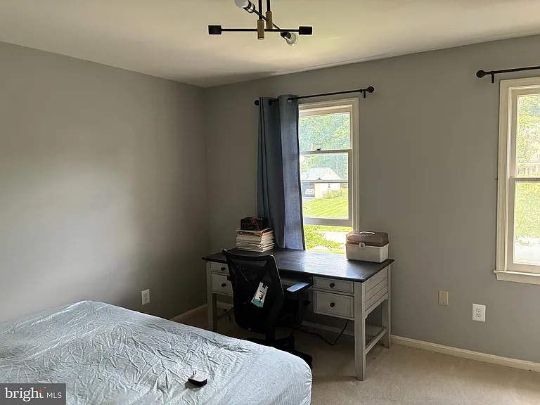 11907 Fallen Holly Ct — Photo 11