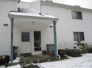 31 Canterbury Ct, New Milford, CT 06776